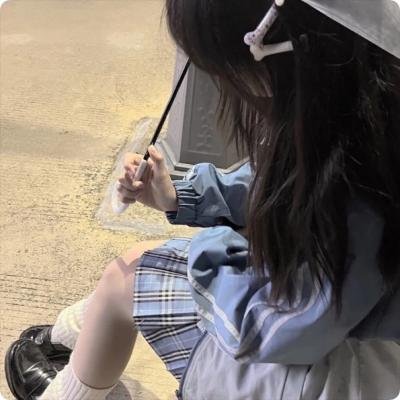 眼里余光都是你